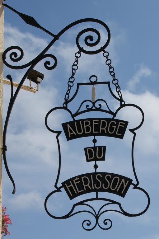 Auberge Du Herisson La Chaux-du-Dombief Bagian luar foto