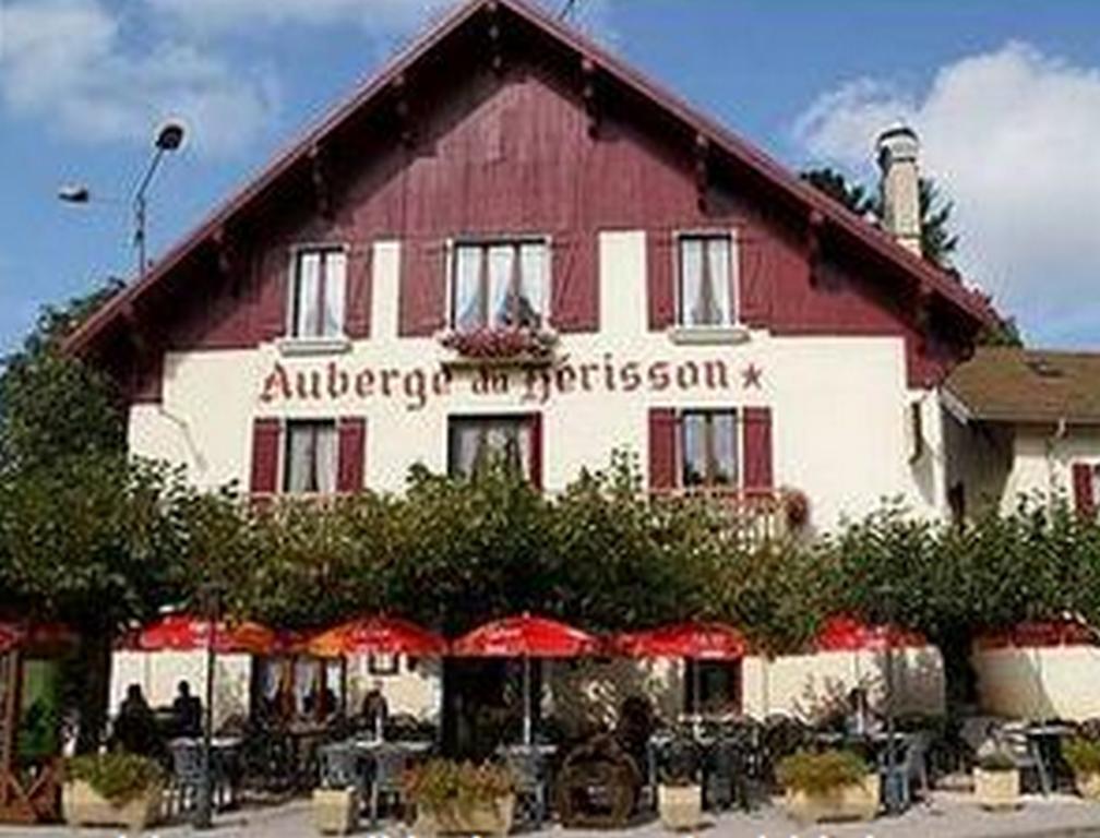 Auberge Du Herisson La Chaux-du-Dombief Bagian luar foto
